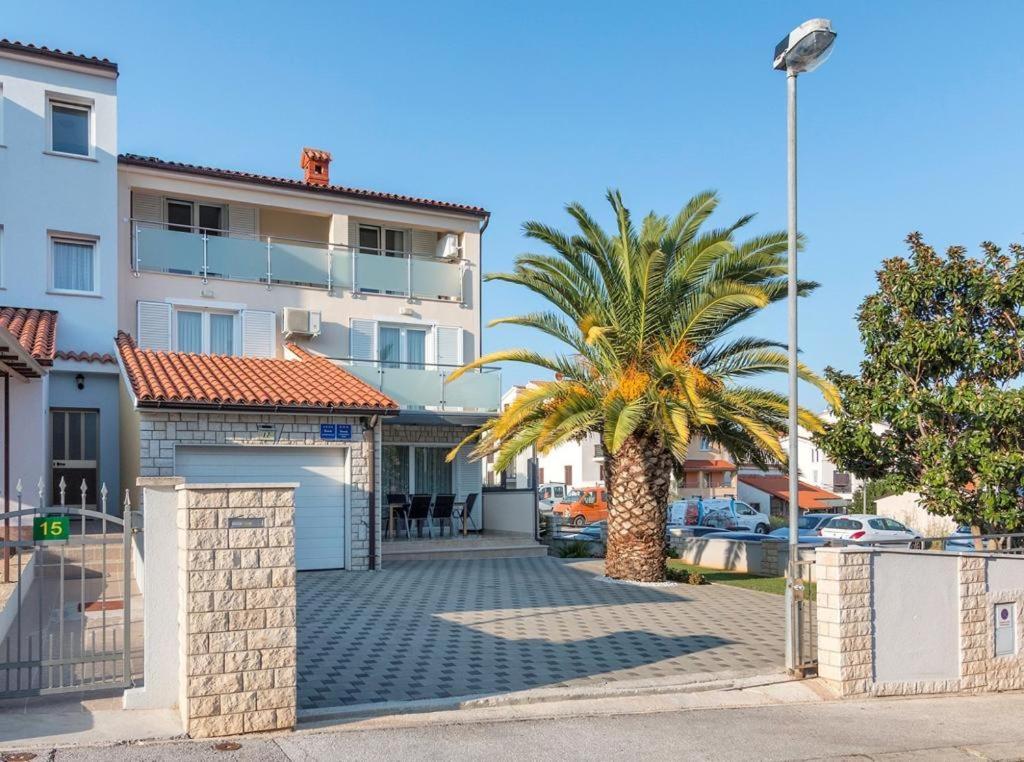 Summer House Apartment Pula