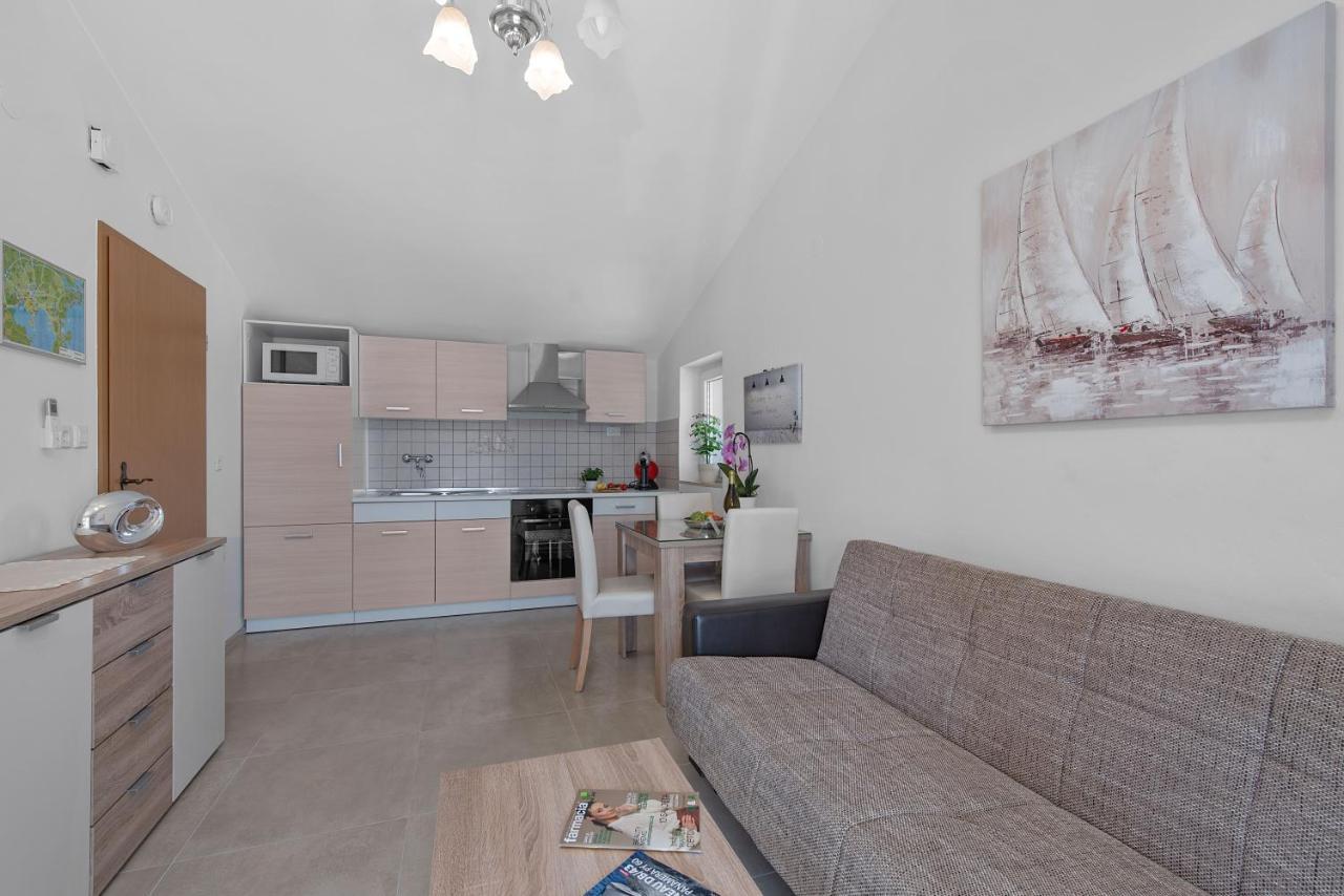 Summer House * Pula